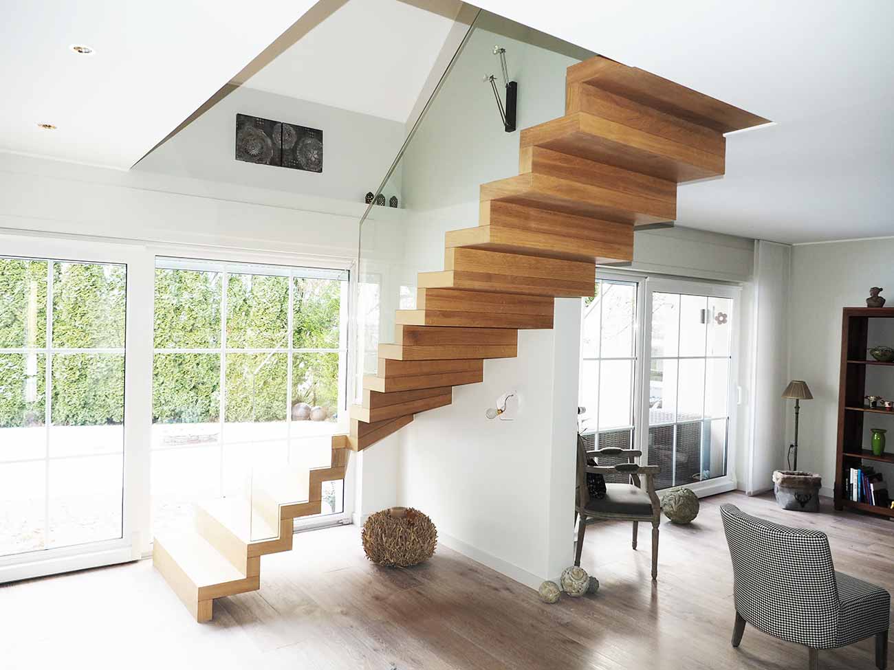 Faltwerktreppen Für Ihr Zuhause Schreinerei Gorgeneck Wie Kann Eine Treppe Ser Bauweise So Robust Sein Wenn Sie Keine En Besitzt Antwort Liegt In Der Wandbefestigung Faltwerktreppe Wird An